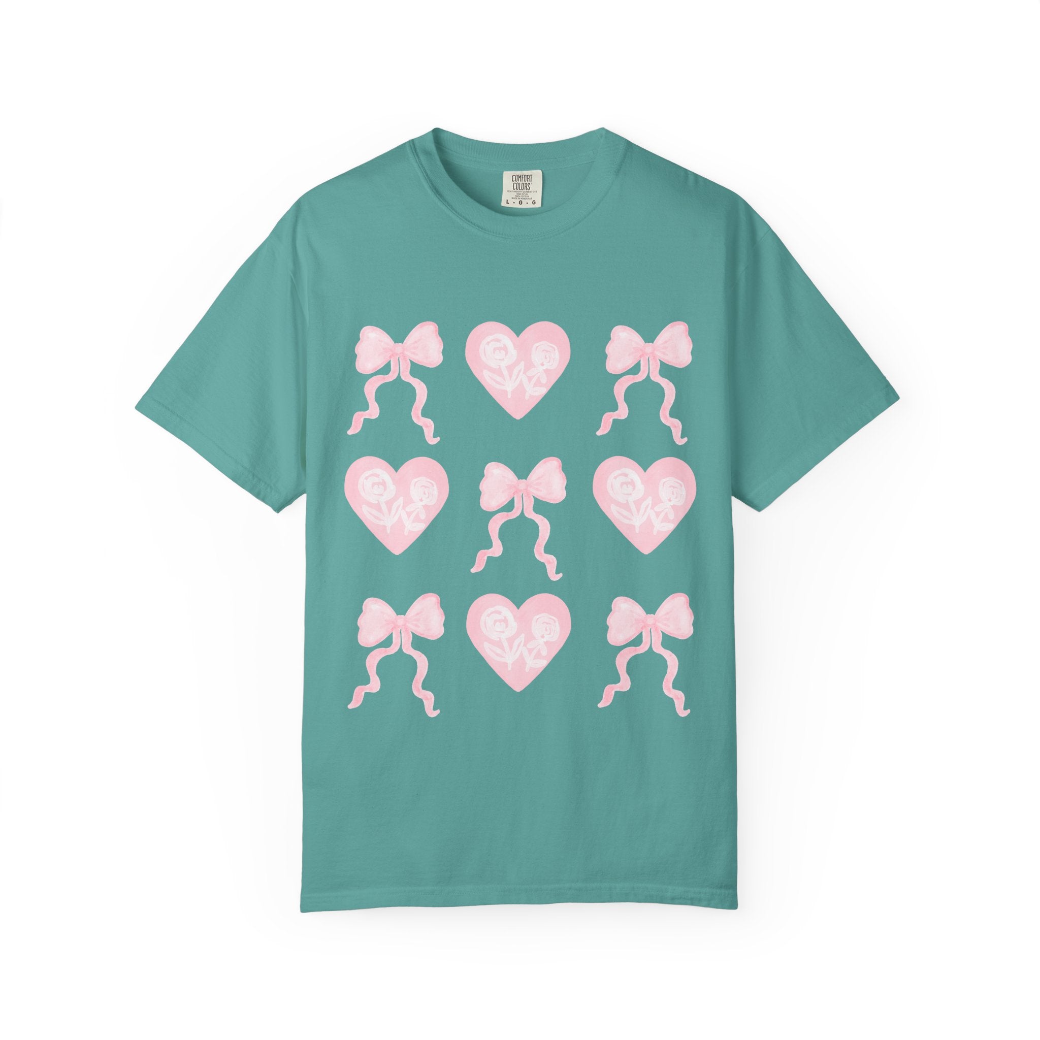 Pink Heart & Bow Graphic T-Shirt — Cute Retro Valentine Tee